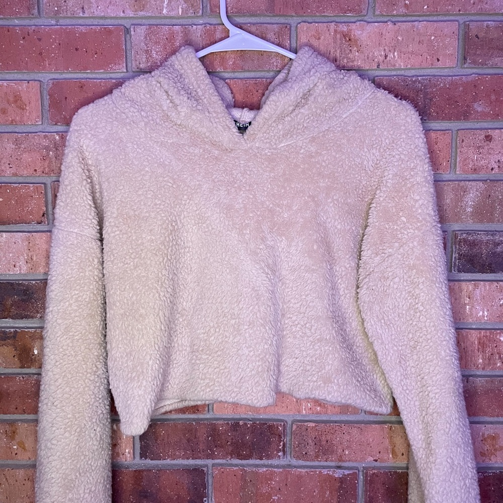 Fuzzy Cropped Hooded Sweater